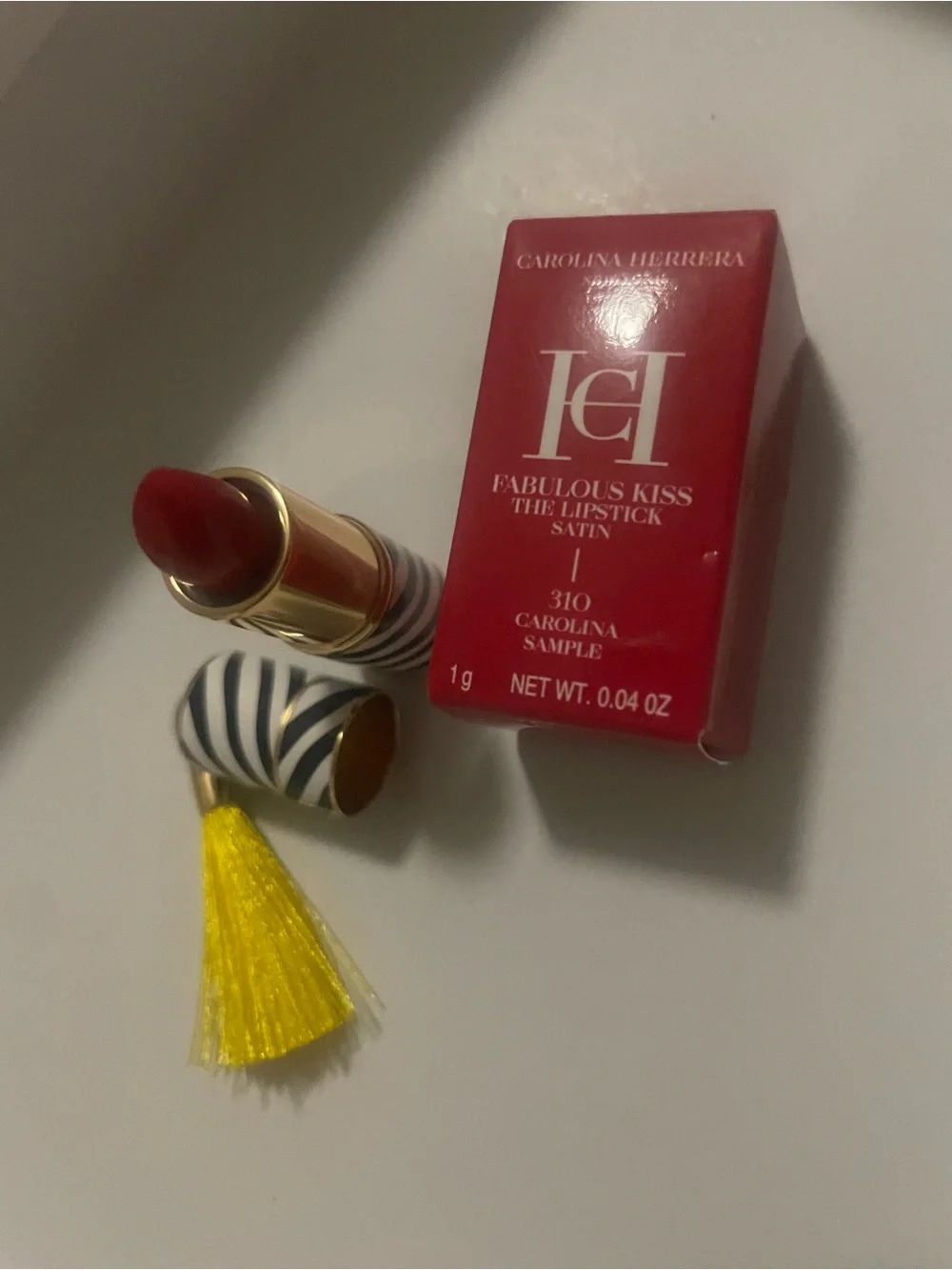 Carolina Herrera Fabulous Kiss Satin Lipstick - 310 Carolina (Red) mini